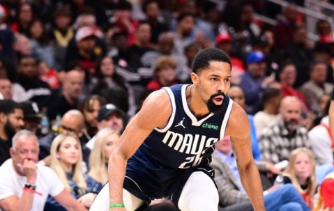 网上百家乐平台-又一位湖人弃将闪耀！东契奇缺阵他轰22+4赢球