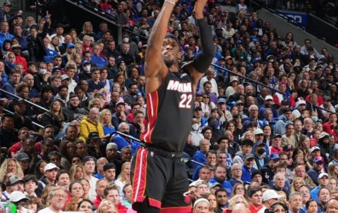 网上百家乐官网-两战73分无力回天 巴特勒再次扮演孤胆英雄